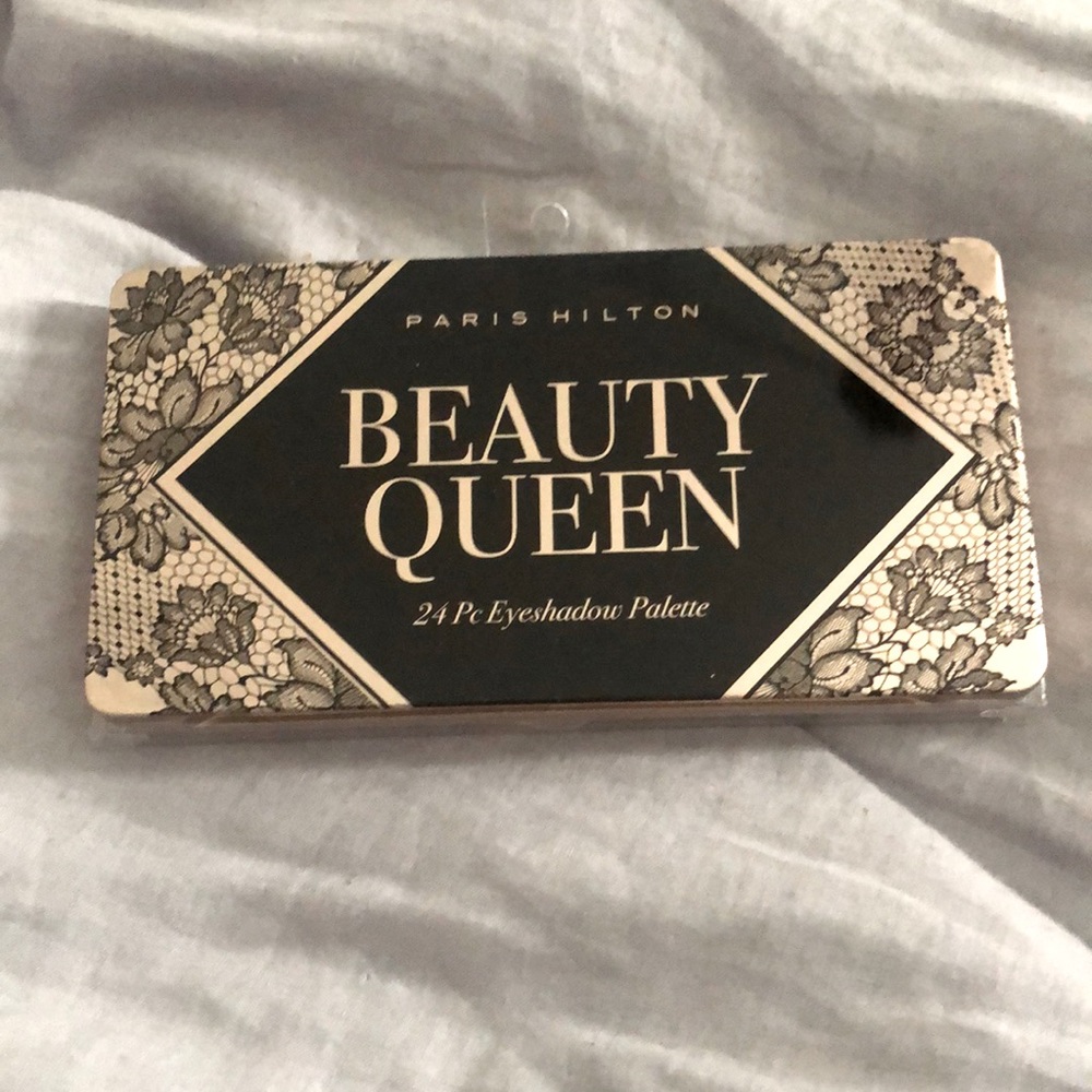 Paris Hilton Eye Shadow